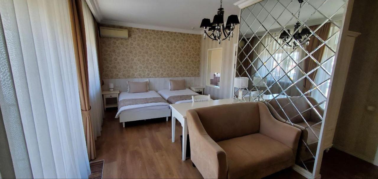 De Gaulle Boutique Hotel خاركيف المظهر الخارجي الصورة