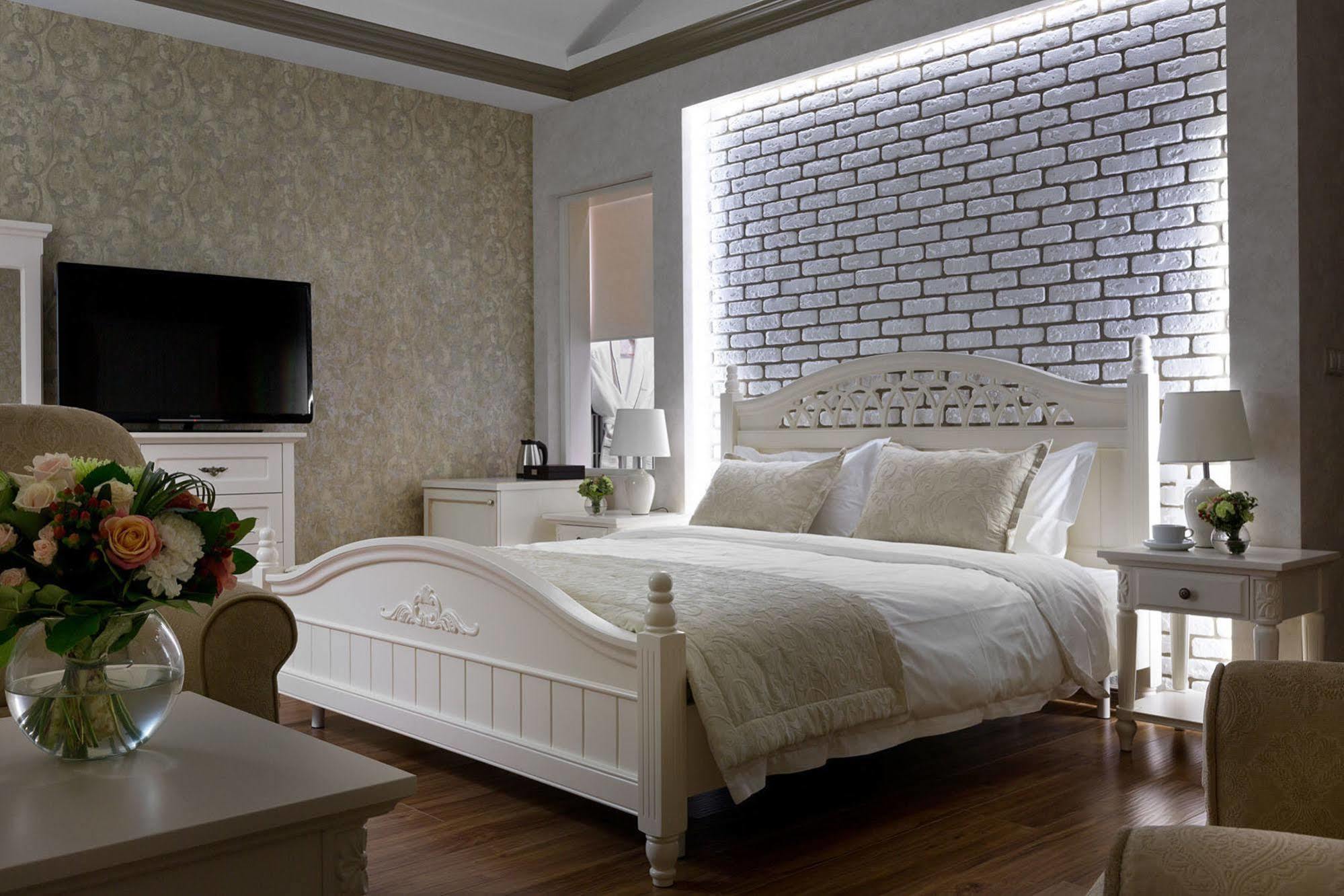 De Gaulle Boutique Hotel خاركيف المظهر الخارجي الصورة