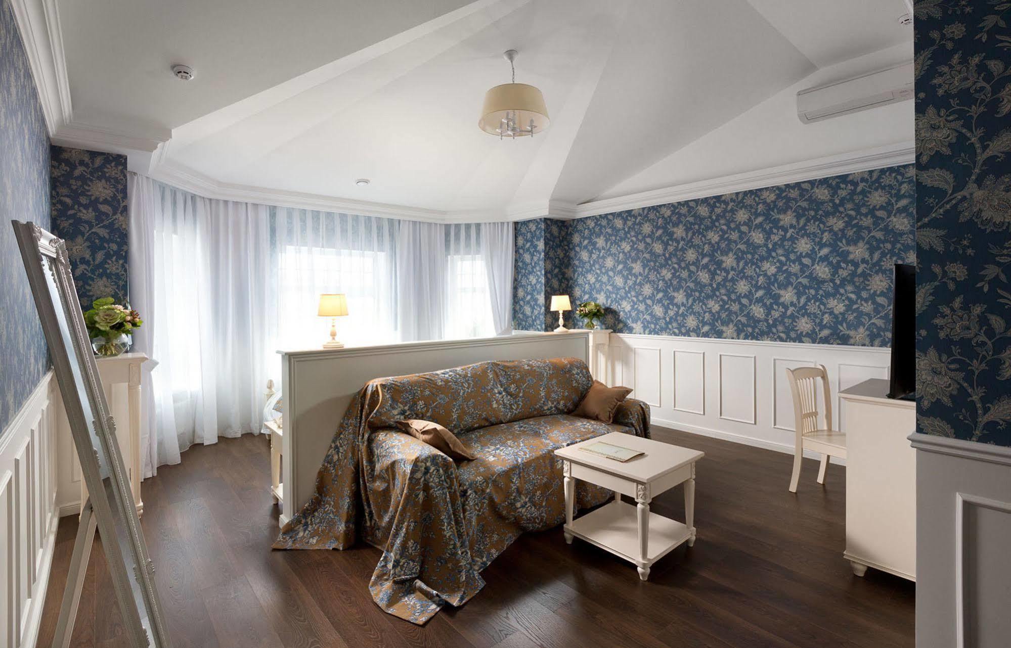 De Gaulle Boutique Hotel خاركيف المظهر الخارجي الصورة