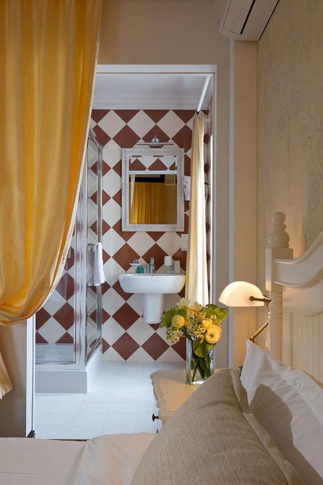 De Gaulle Boutique Hotel خاركيف المظهر الخارجي الصورة
