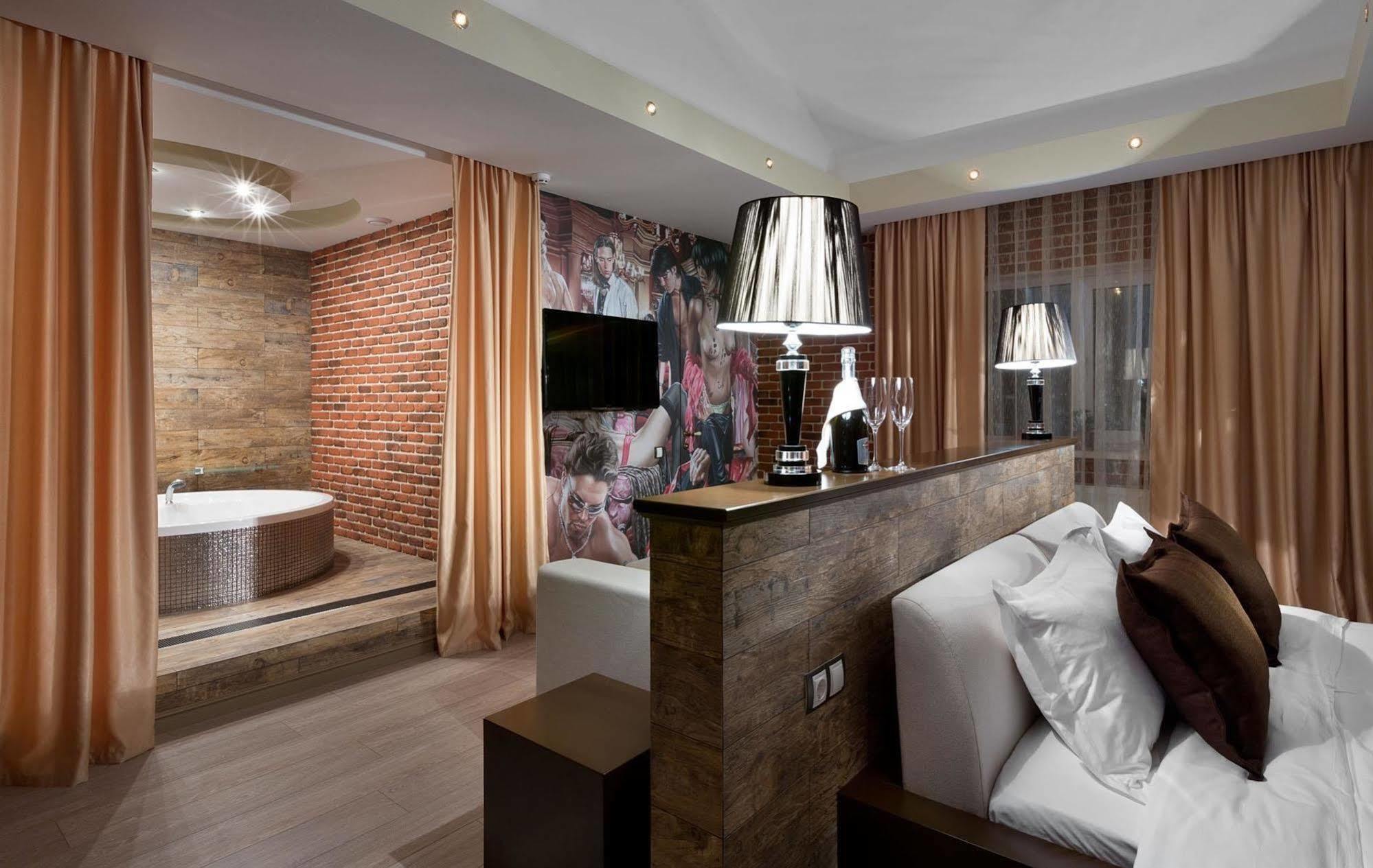 De Gaulle Boutique Hotel خاركيف المظهر الخارجي الصورة
